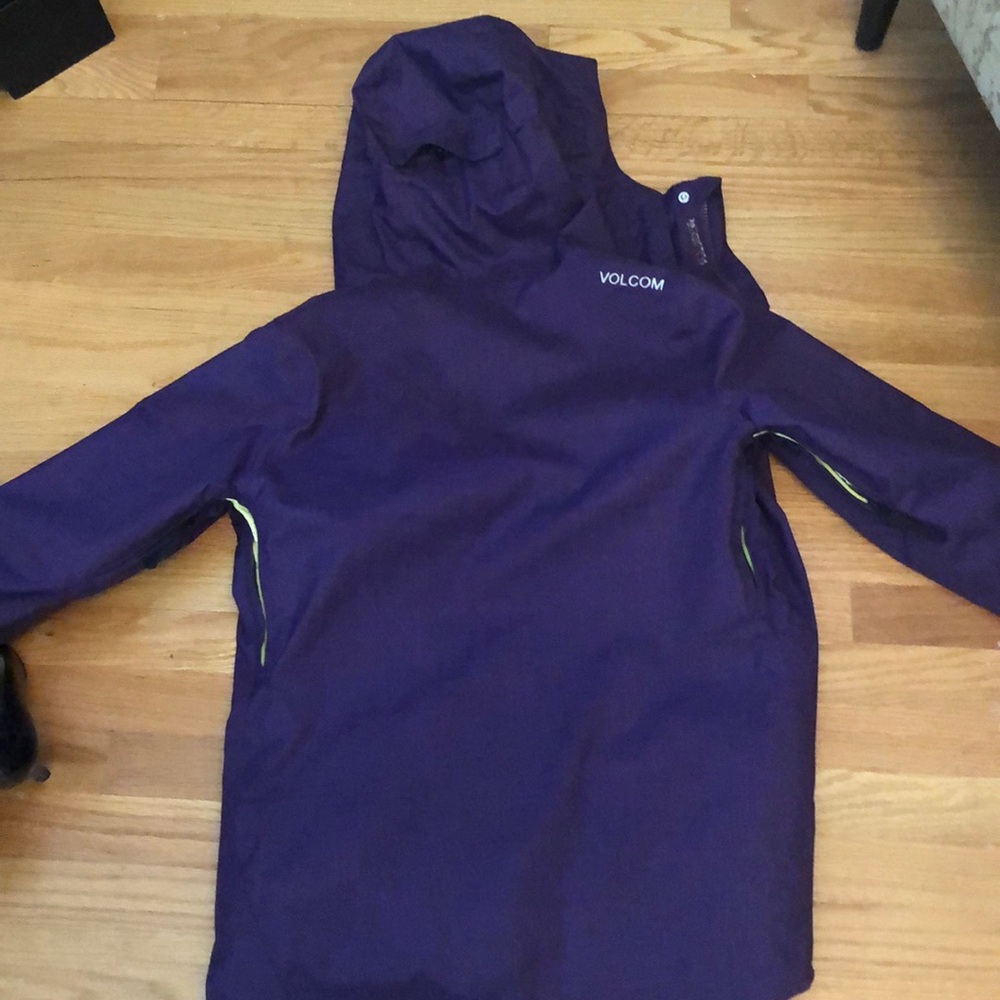 Volcom woman hooded ski or snowboard jacket - Picture 4 of 6